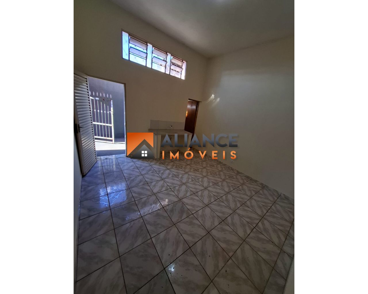 CASA BARATA NA VILA TIBEIRO